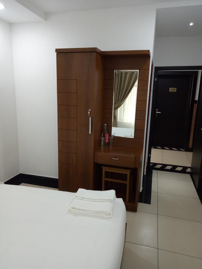 Pgs Inn Kochi Kültér fotó