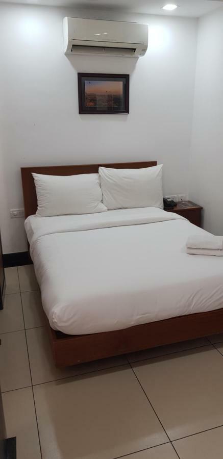 Pgs Inn Kochi Kültér fotó
